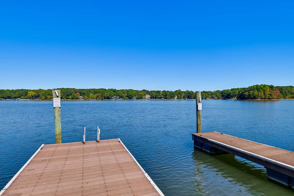 Private Dock & Beach! Lake Norman Cottage Hideaway