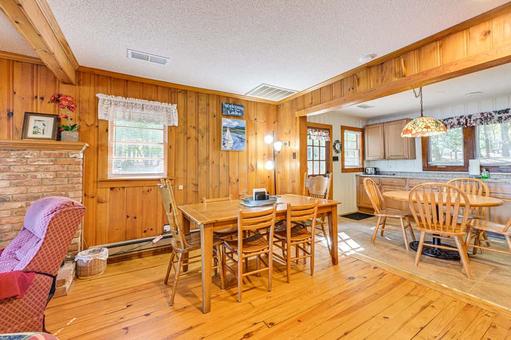 Private Dock & Beach! Lake Norman Cottage Hideaway