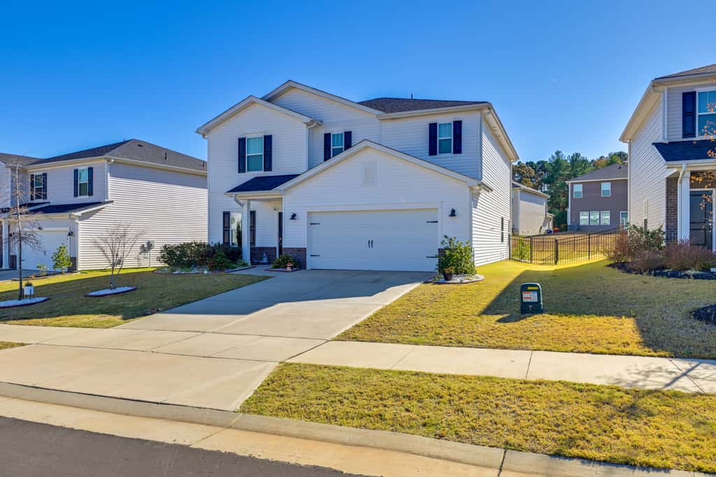 Pool Access + Patio: Quiet Home Near Lake Norman