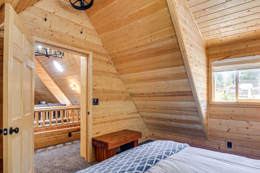 Fire Pit + Sauna: Inviting Utah Cabin