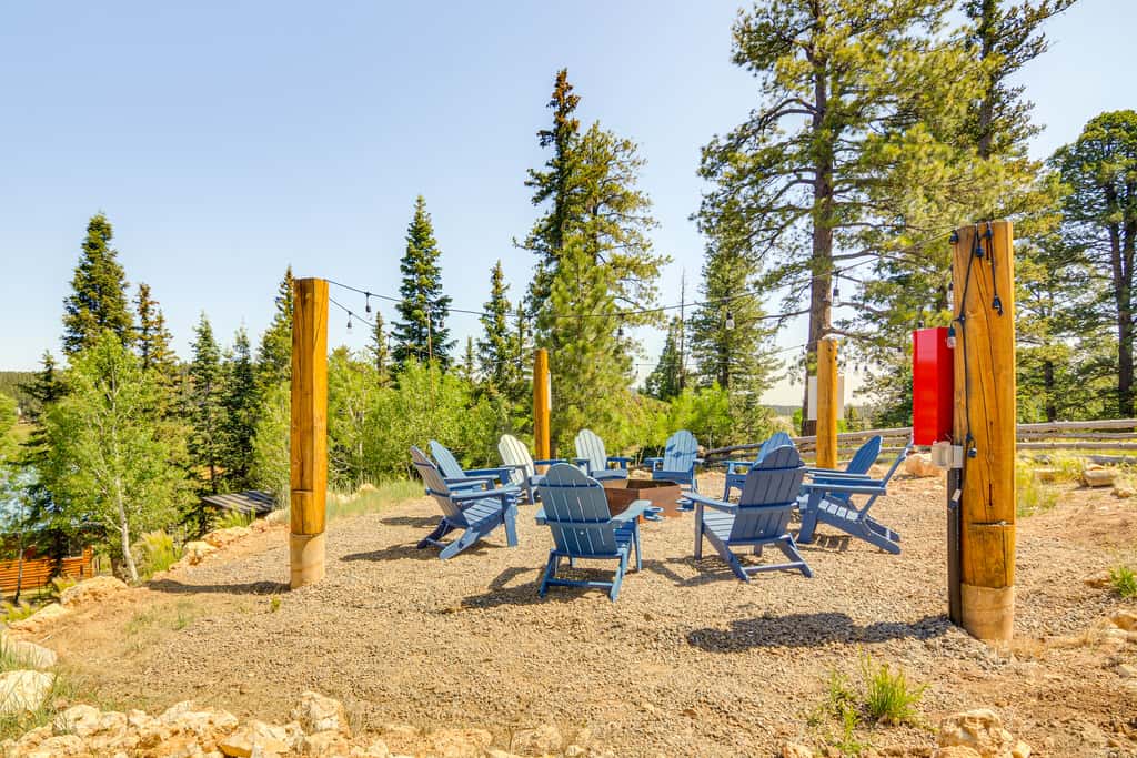 Fire Pit + Sauna: Inviting Utah Cabin