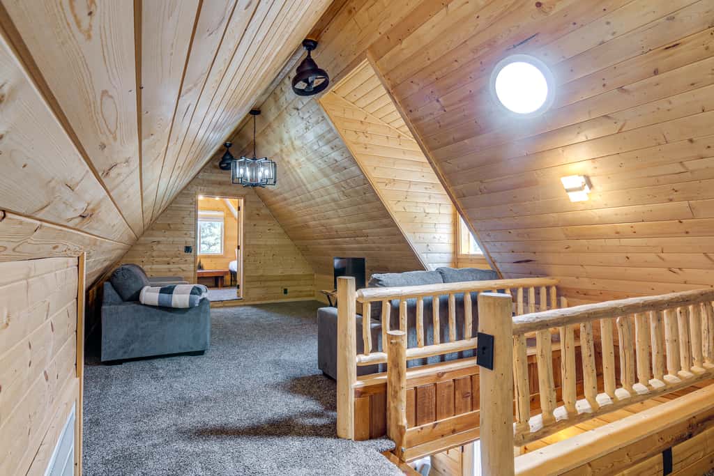 Fire Pit + Sauna: Inviting Utah Cabin