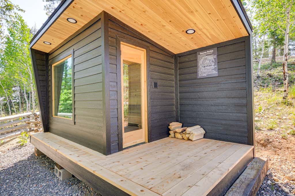 Fire Pit + Sauna: Inviting Utah Cabin