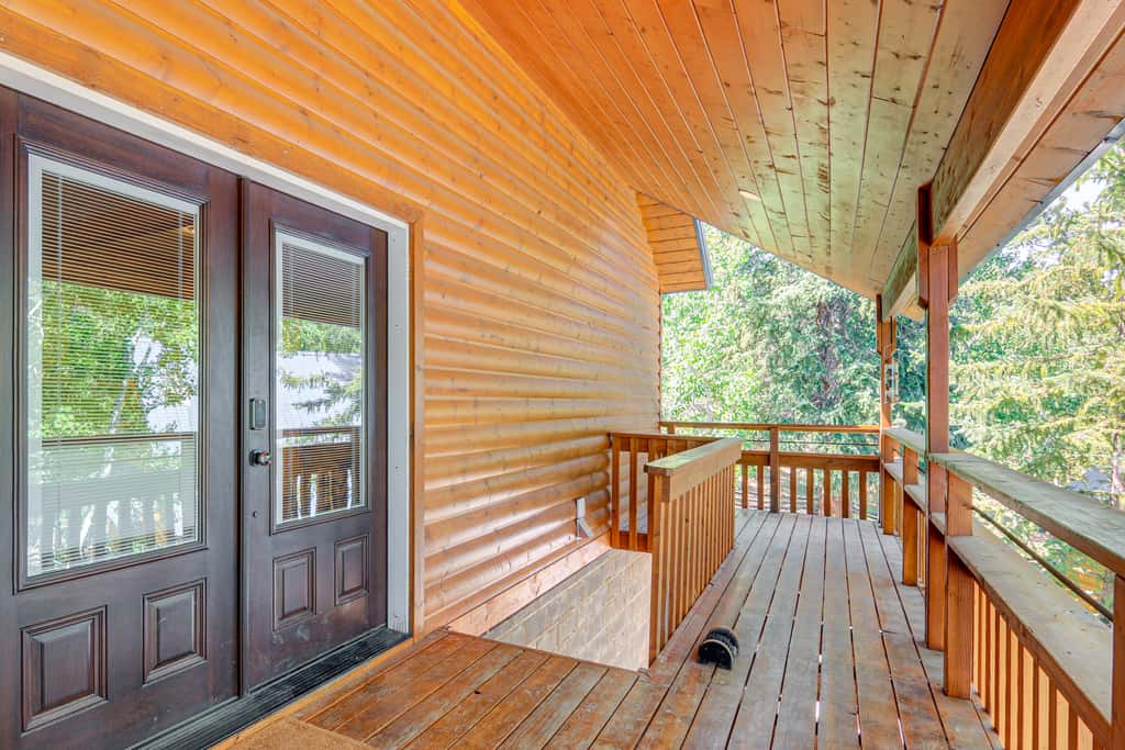 Fire Pit + Sauna: Inviting Utah Cabin