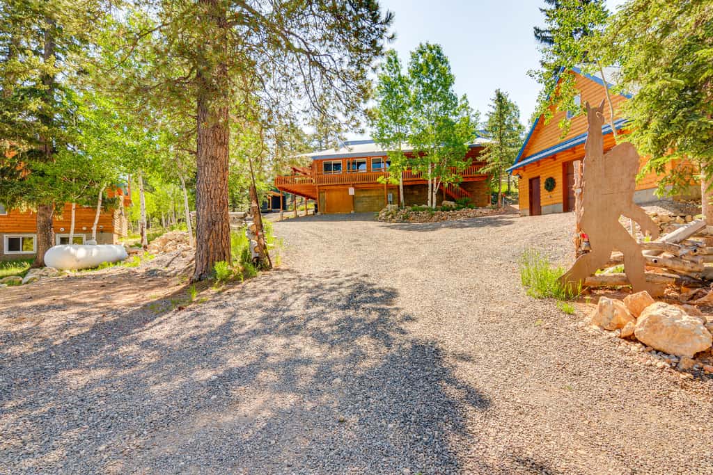 Fire Pit + Sauna: Inviting Utah Cabin