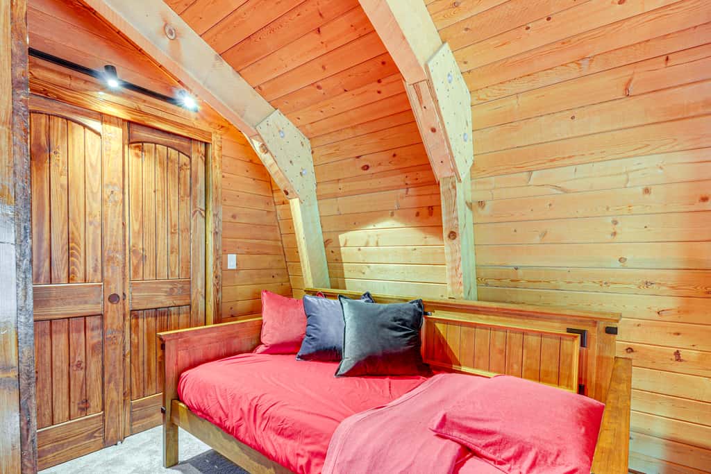 Near National Parks: Duck Creek Cabin Retreat