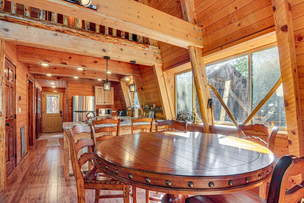 Near National Parks: Duck Creek Cabin Retreat