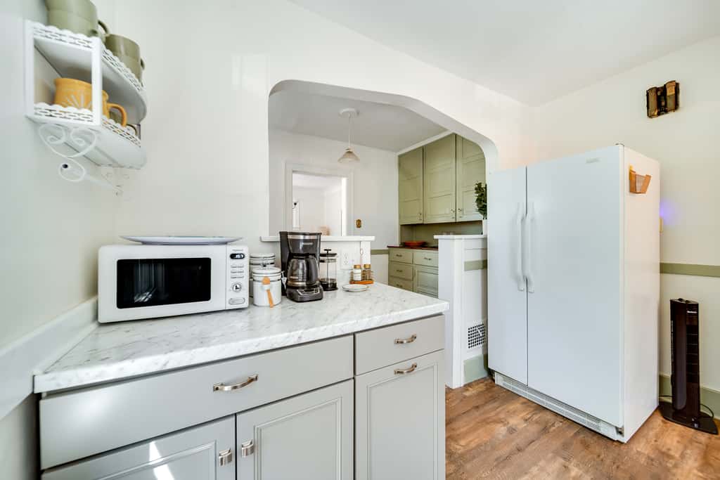 Historic Detroit Bungalow: Pet & Family Friendly