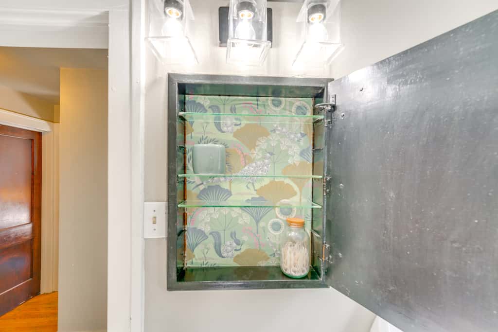 Historic Detroit Bungalow: Pet & Family Friendly