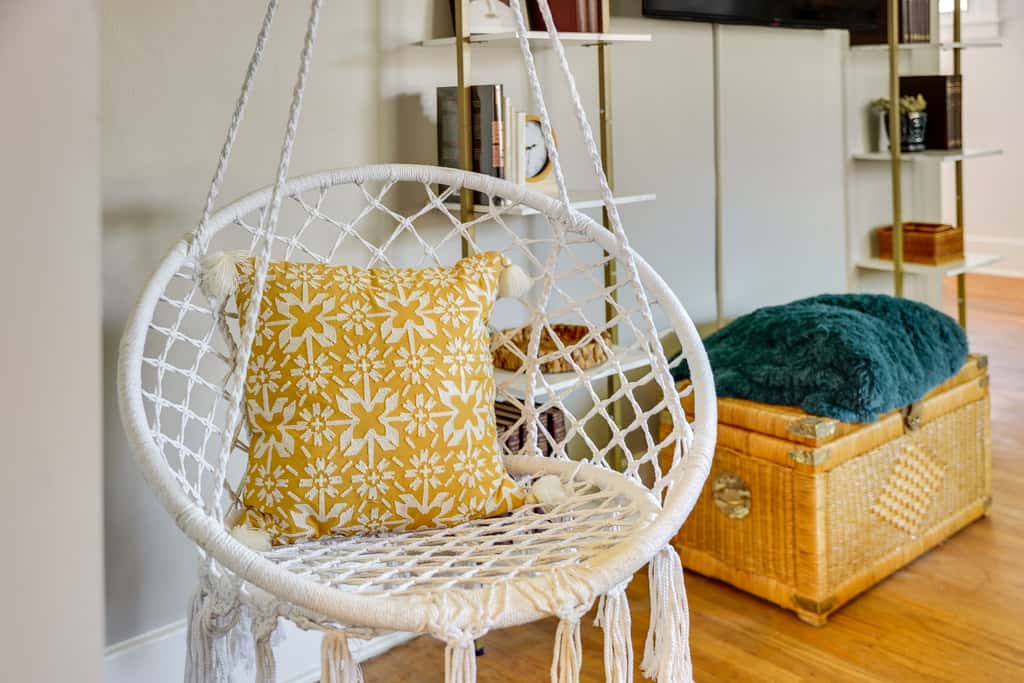 Historic Detroit Bungalow: Pet & Family Friendly