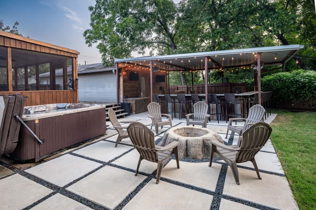 Hot Tub + Outdoor Kitchen: Stylish Home in Bryan