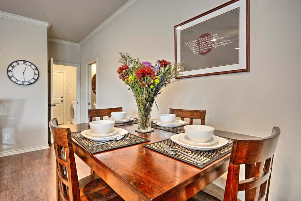 College Station Townhouse w/ Private Patio