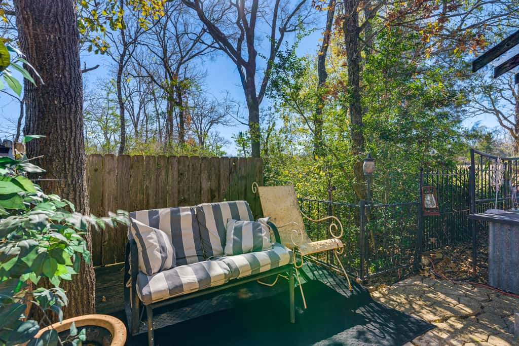 College Station Getaway w/ Hot Tub & Courtyard!