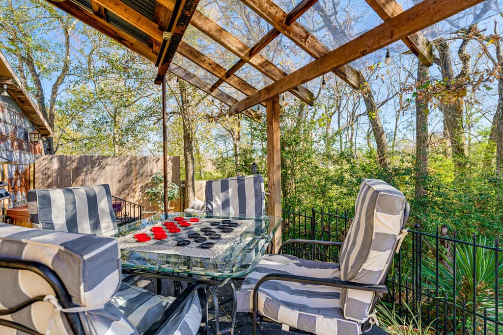 College Station Getaway w/ Hot Tub & Courtyard!