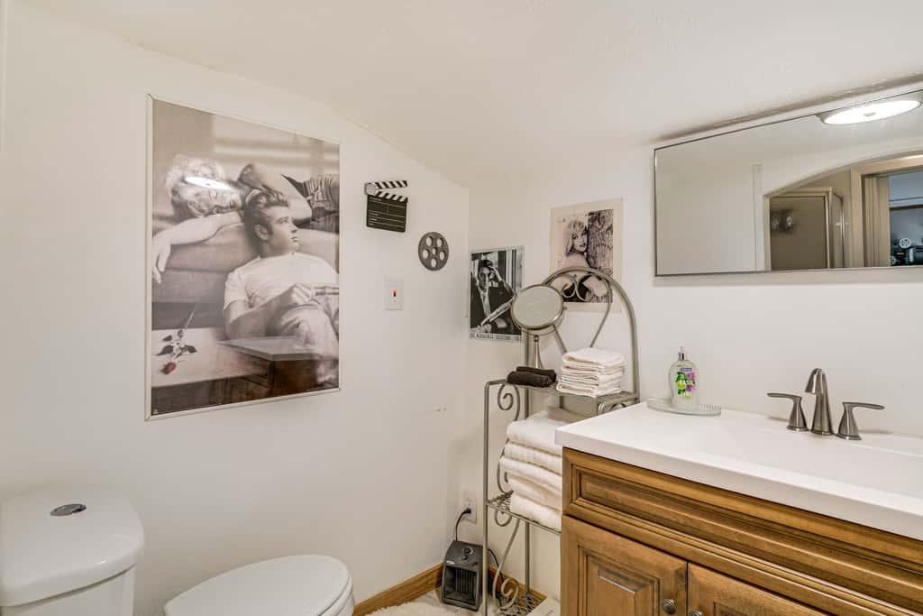 College Station Getaway w/ Hot Tub & Courtyard!
