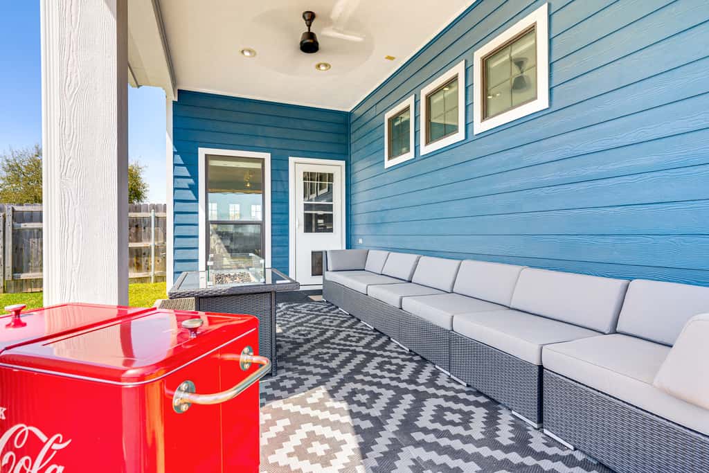 Private Pool & Hot Tub: 'Wild Horse' Home!