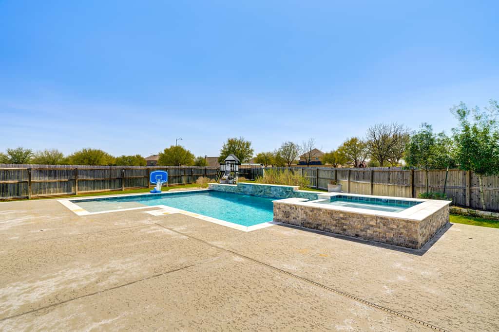 Private Pool & Hot Tub: 'Wild Horse' Home!