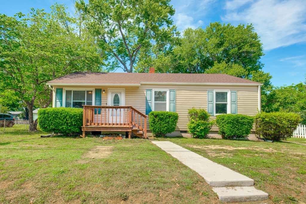 3 Mi to Historic Dtwn: Hopewell Home w/ Yard