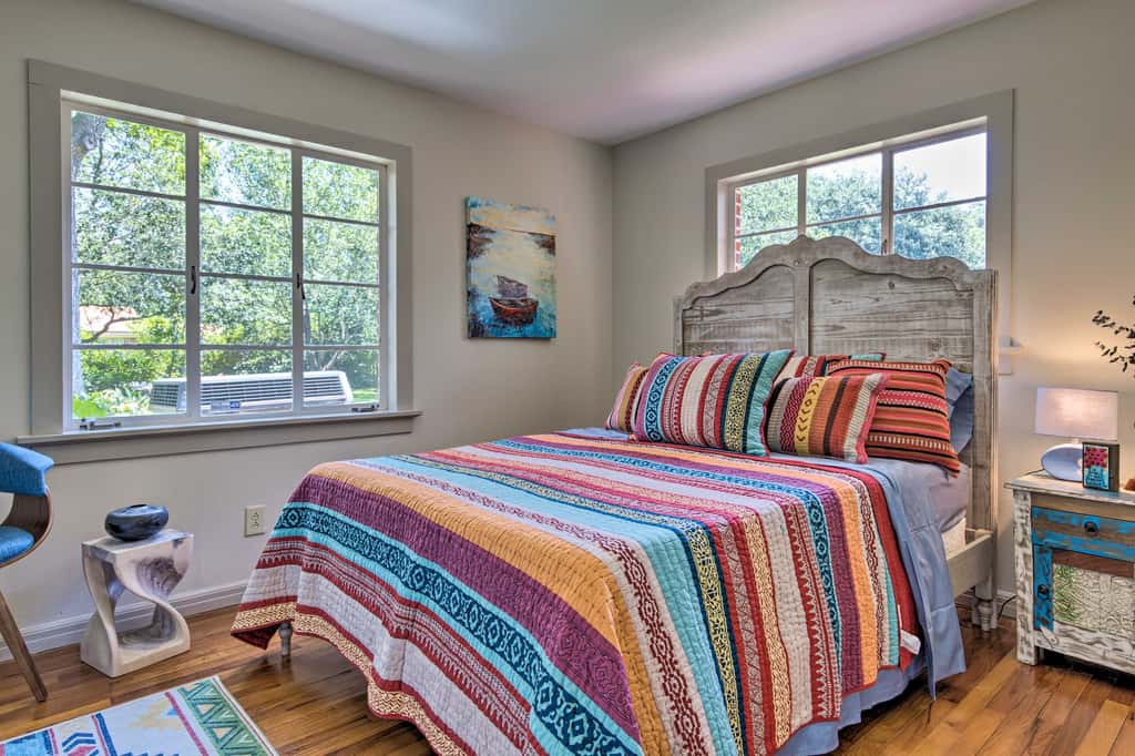 Ocean Springs Home - Walk to Beach & Downtown!