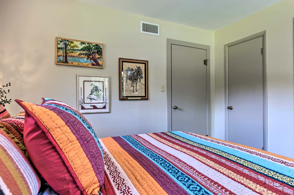 Ocean Springs Home - Walk to Beach & Downtown!
