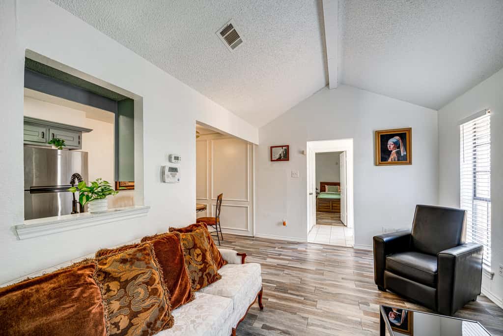 Explore the City w/ Ease! Quiet East Dallas Base