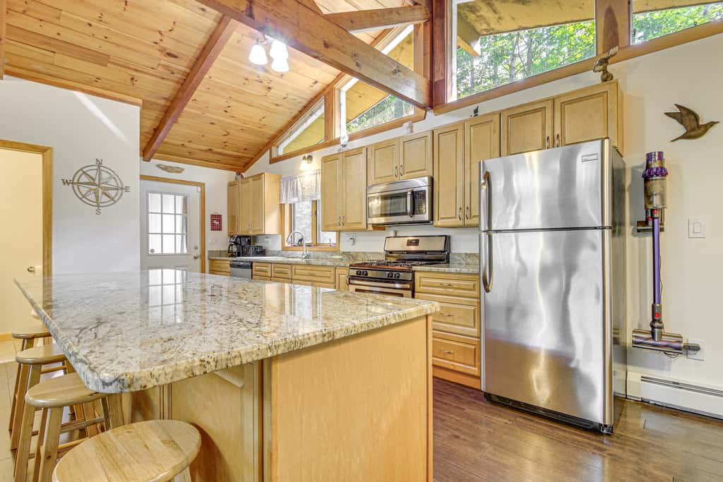 Peaceful Highland Lake Home w/ Kayaks, Dock Access
