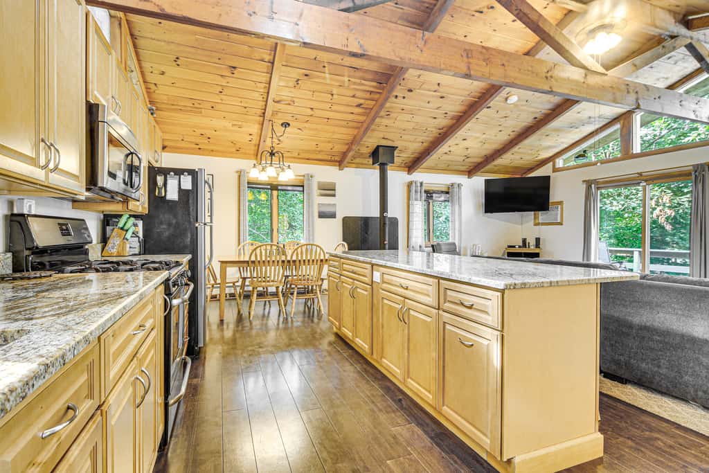 Peaceful Highland Lake Home w/ Kayaks, Dock Access