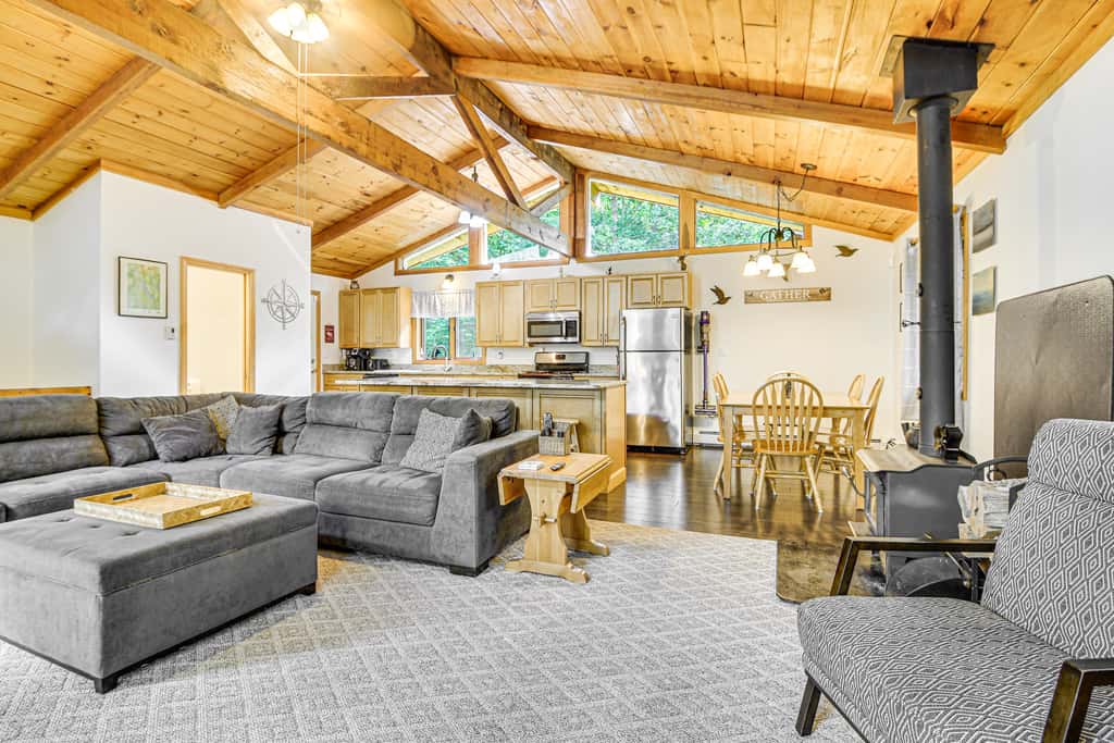 Peaceful Highland Lake Home w/ Kayaks, Dock Access