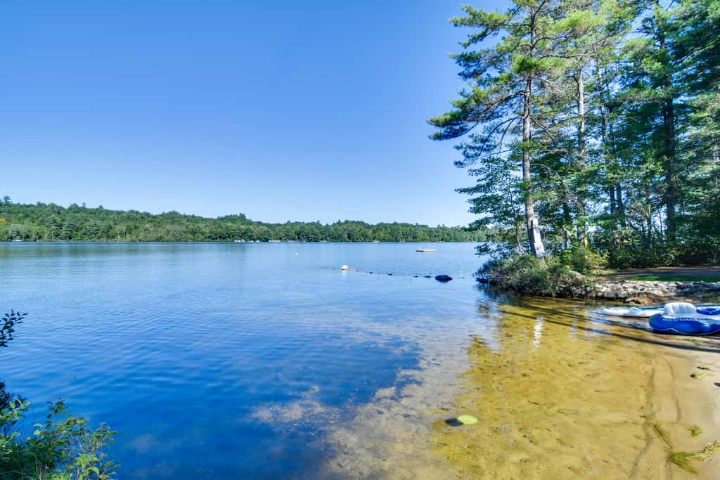 Peaceful Highland Lake Home w/ Kayaks, Dock Access