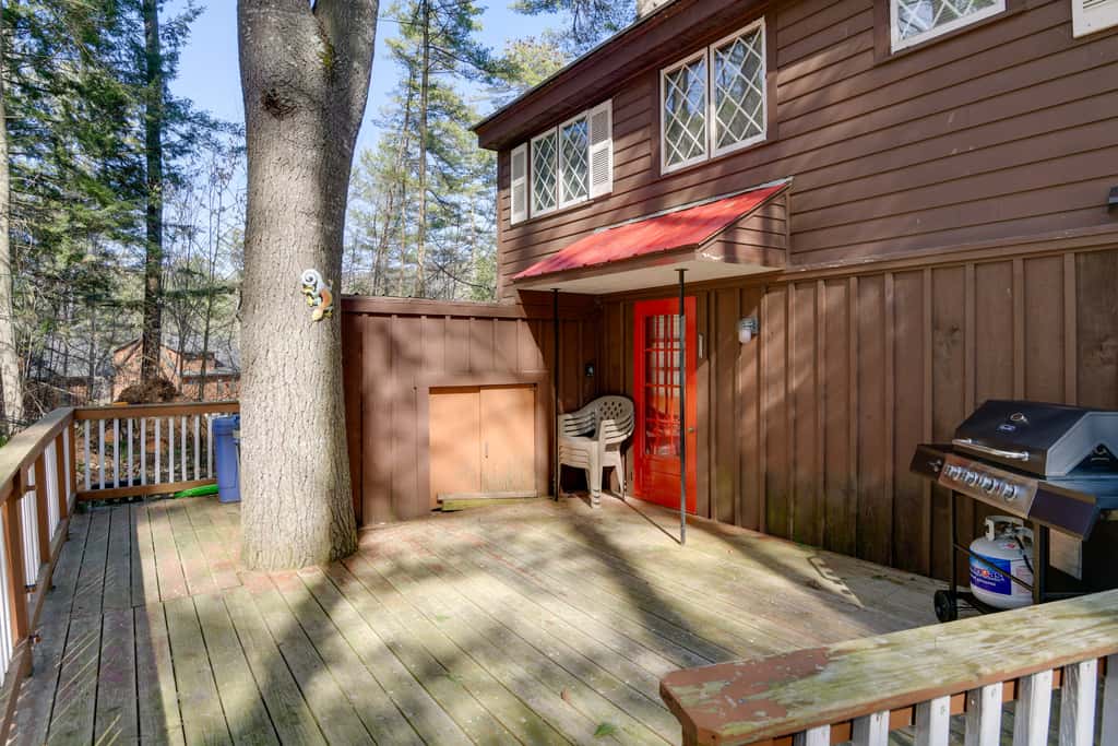 North Conway Home < Walk to Slopes at Cranmore!
