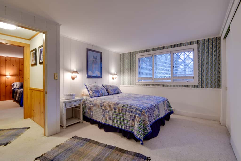 North Conway Home < Walk to Slopes at Cranmore!
