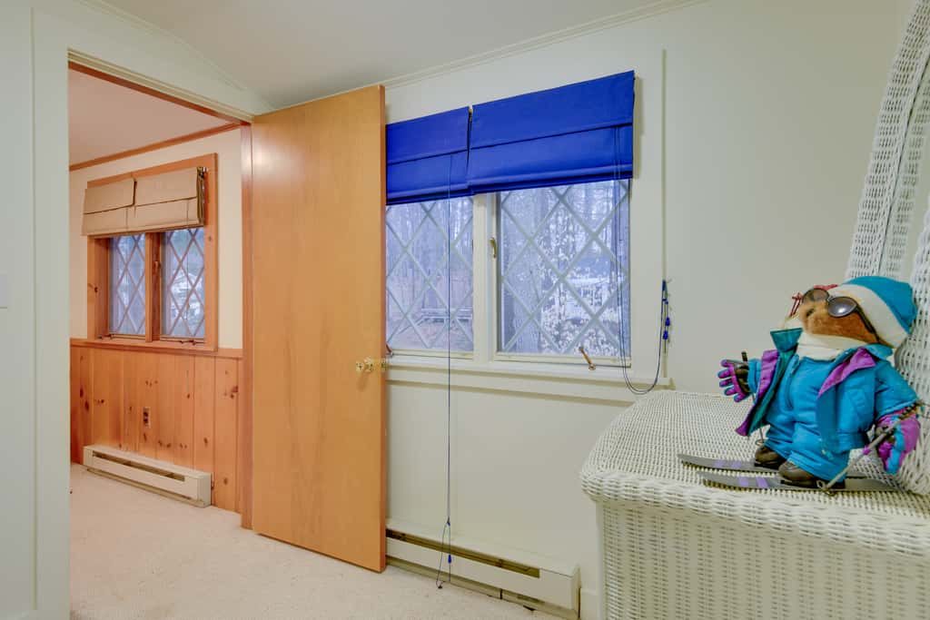 North Conway Home < Walk to Slopes at Cranmore!