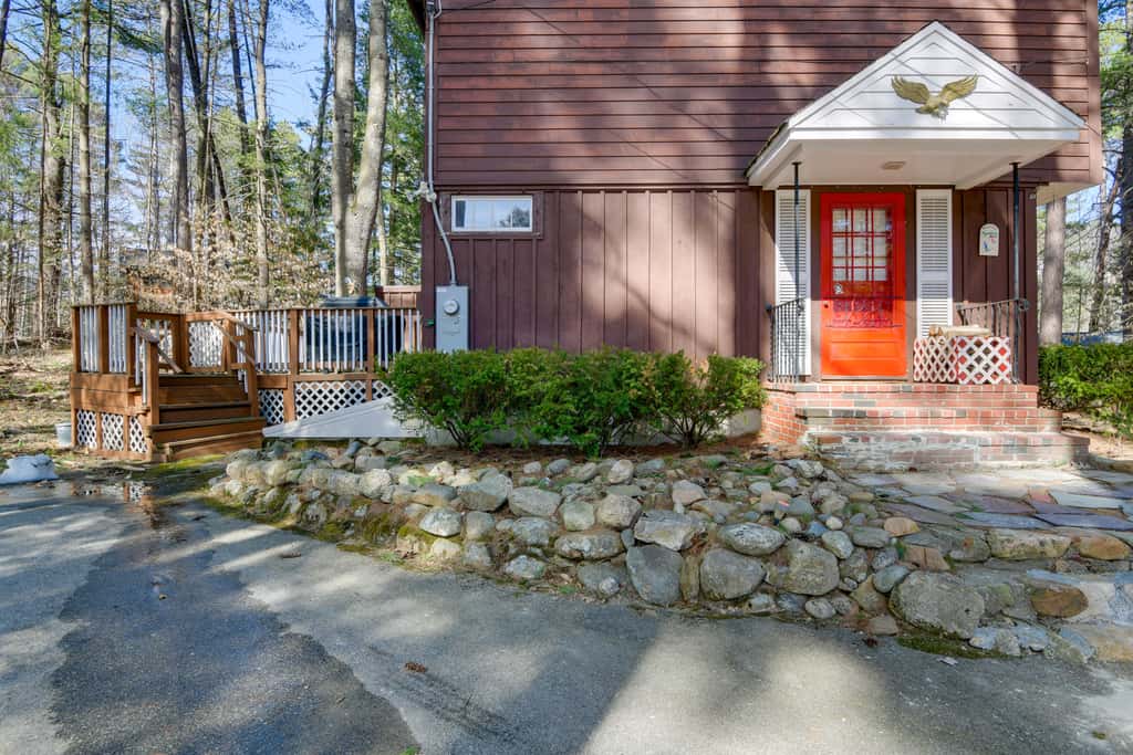 North Conway Home < Walk to Slopes at Cranmore!