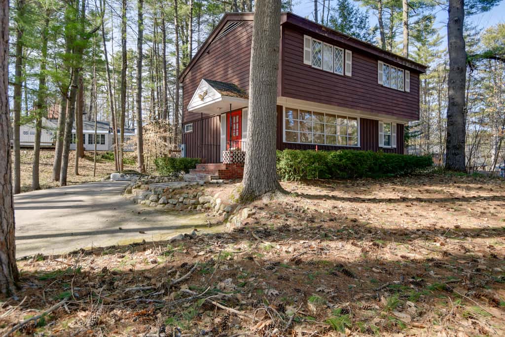 North Conway Home < Walk to Slopes at Cranmore!