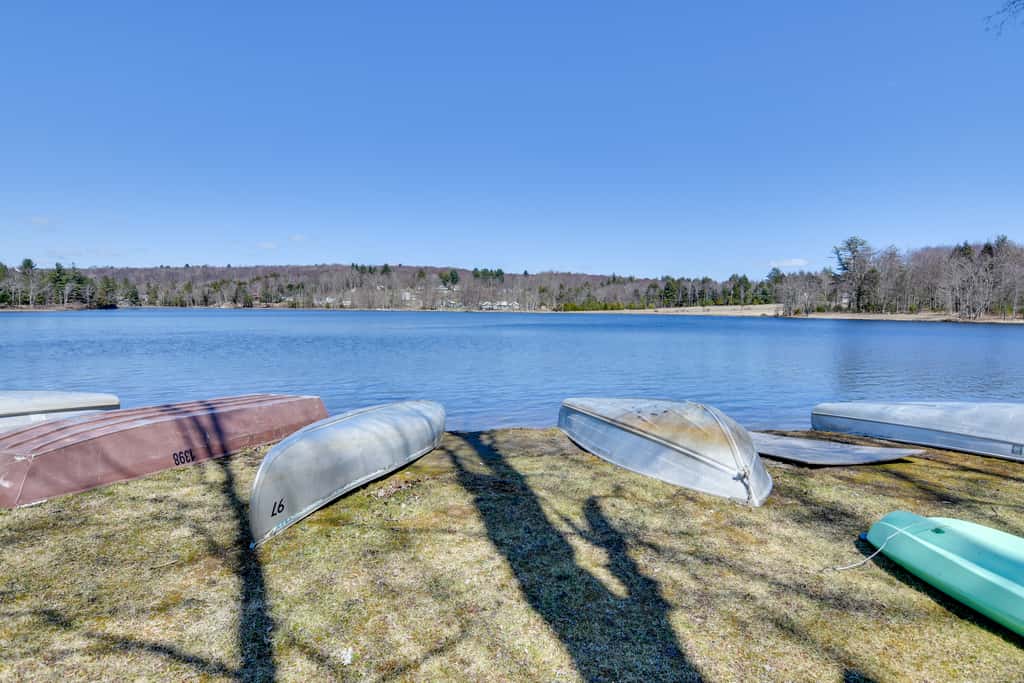 Shared Boat Launch: Lake Retreat in Ellenville!