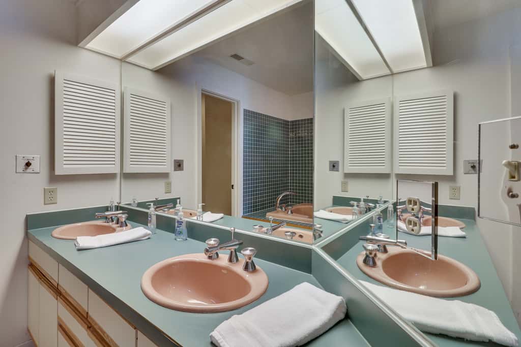 All-Season Fun! Wintergreen Resort Condo w/ Views