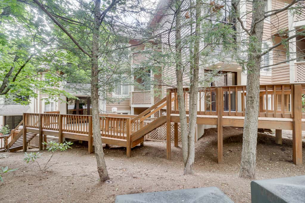 All-Season Fun! Wintergreen Resort Condo w/ Views