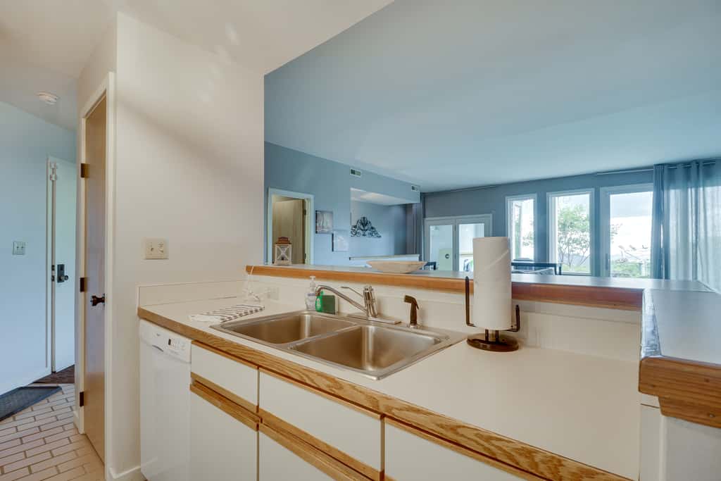 All-Season Fun! Wintergreen Resort Condo w/ Views