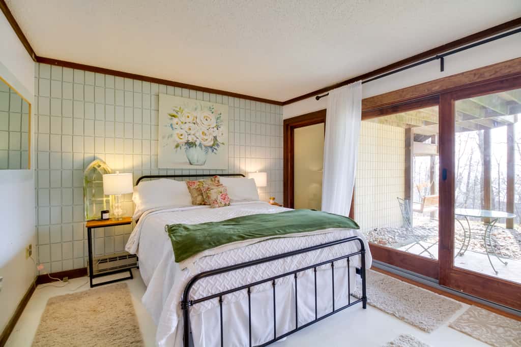 Wintergreen Resort Getaway w/ Deck, Mountain View!