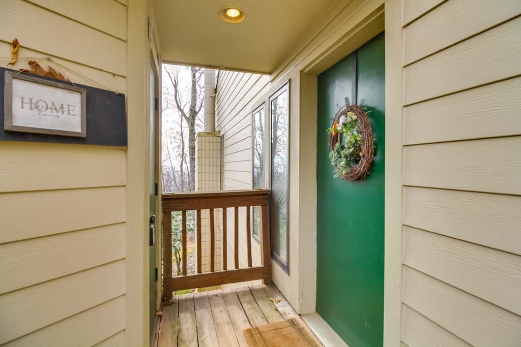 Wintergreen Resort Getaway w/ Deck, Mountain View!