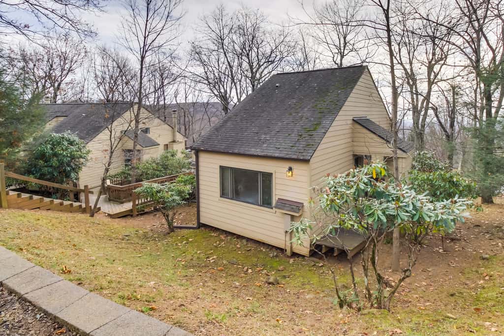Wintergreen Resort Getaway w/ Deck, Mountain View!