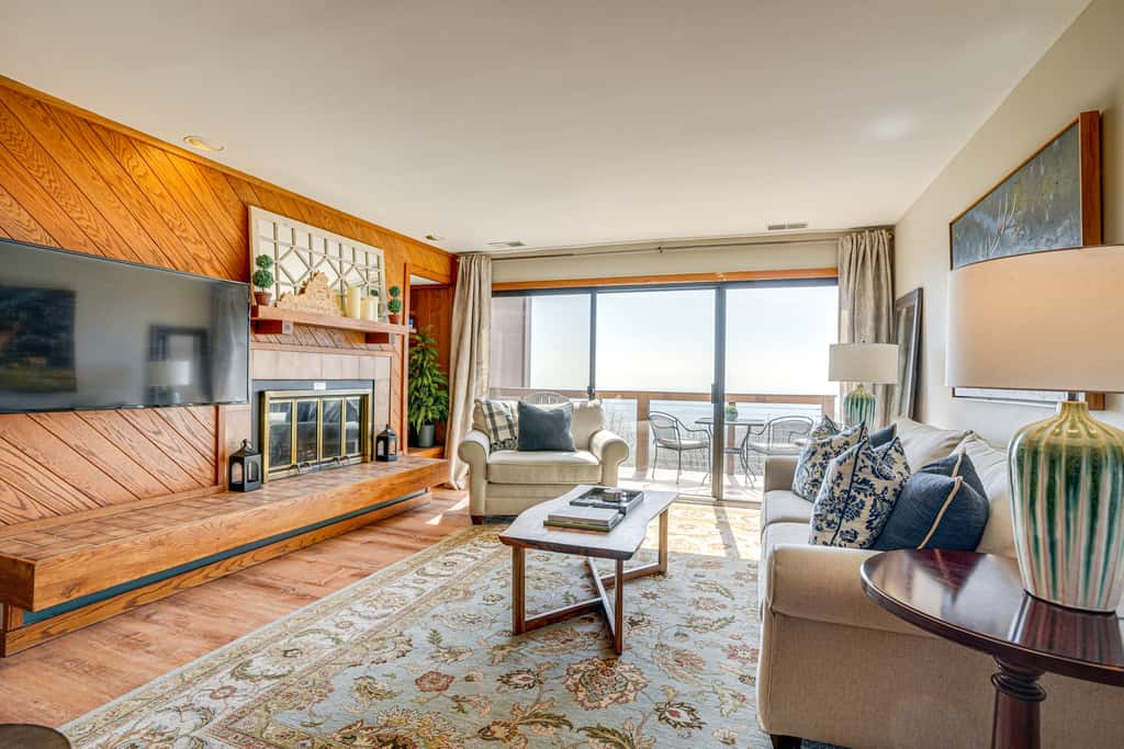 Pool Access: Scenic Condo in Wintergreen Resort!