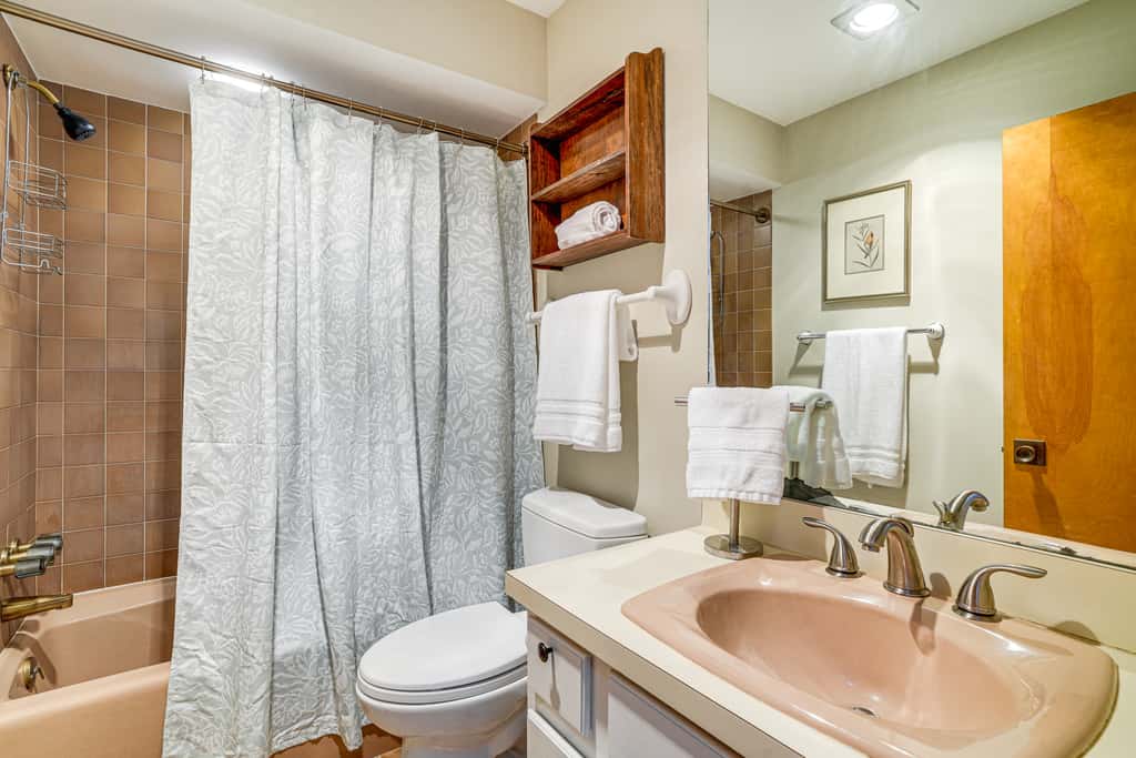 Pool Access: Scenic Condo in Wintergreen Resort!