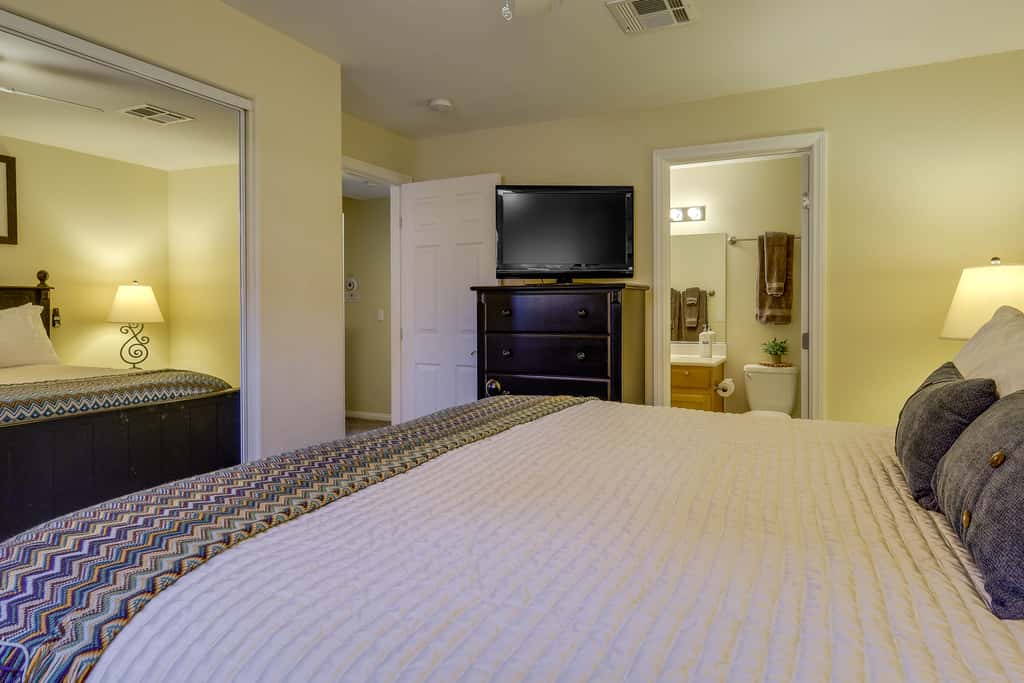 Mesquite Condo w/ Community Pool & Hot Tub!