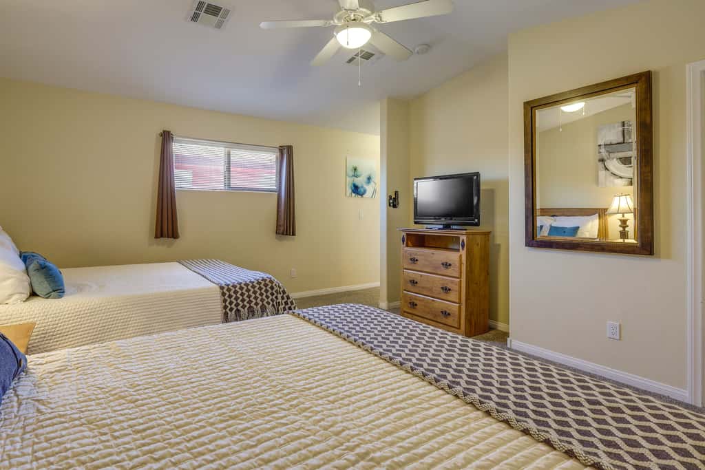 Mesquite Condo w/ Community Pool & Hot Tub!