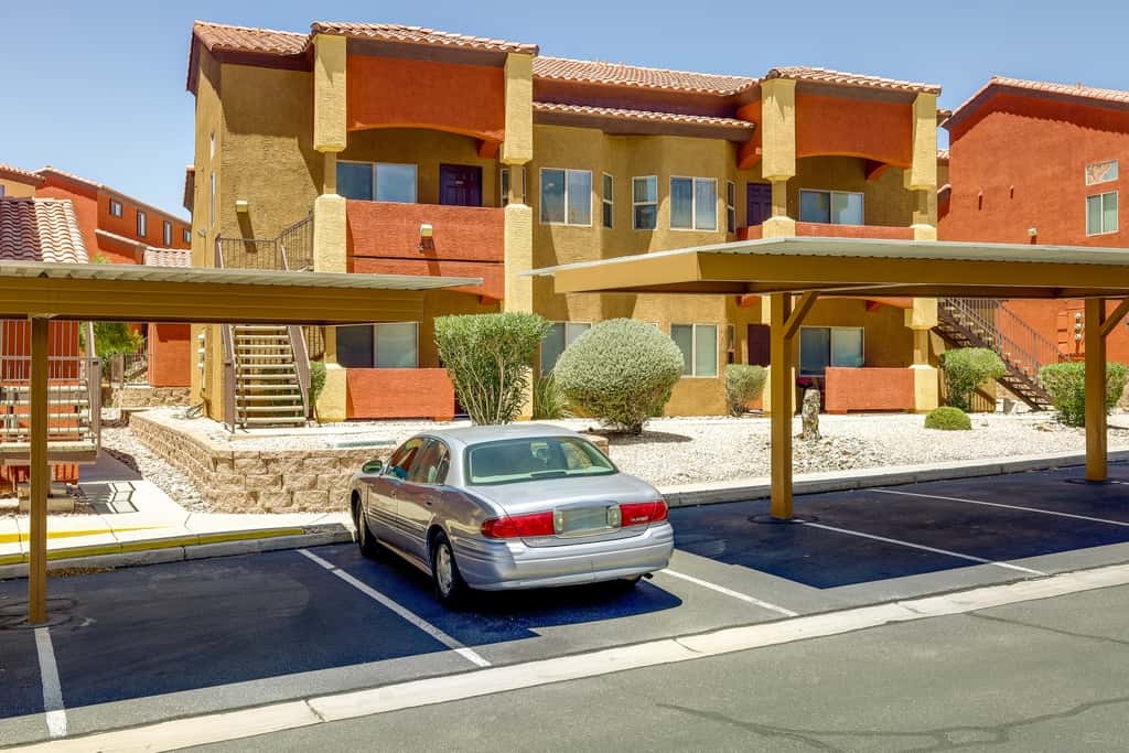 Mesquite Condo w/ Community Pool & Hot Tub!