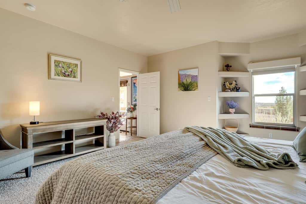 Golf, Hike & Stargaze: Quiet Home in Las Cruces