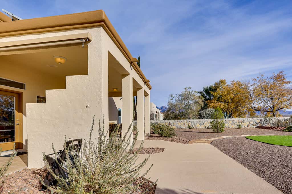 Golf, Hike & Stargaze: Quiet Home in Las Cruces