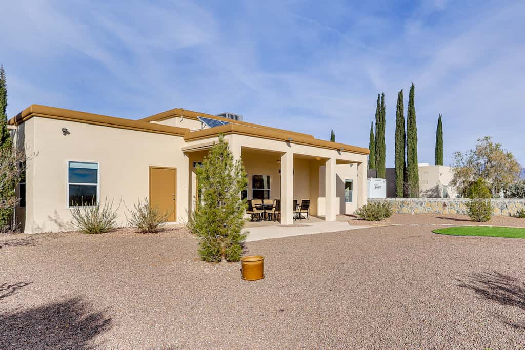 Golf, Hike & Stargaze: Quiet Home in Las Cruces