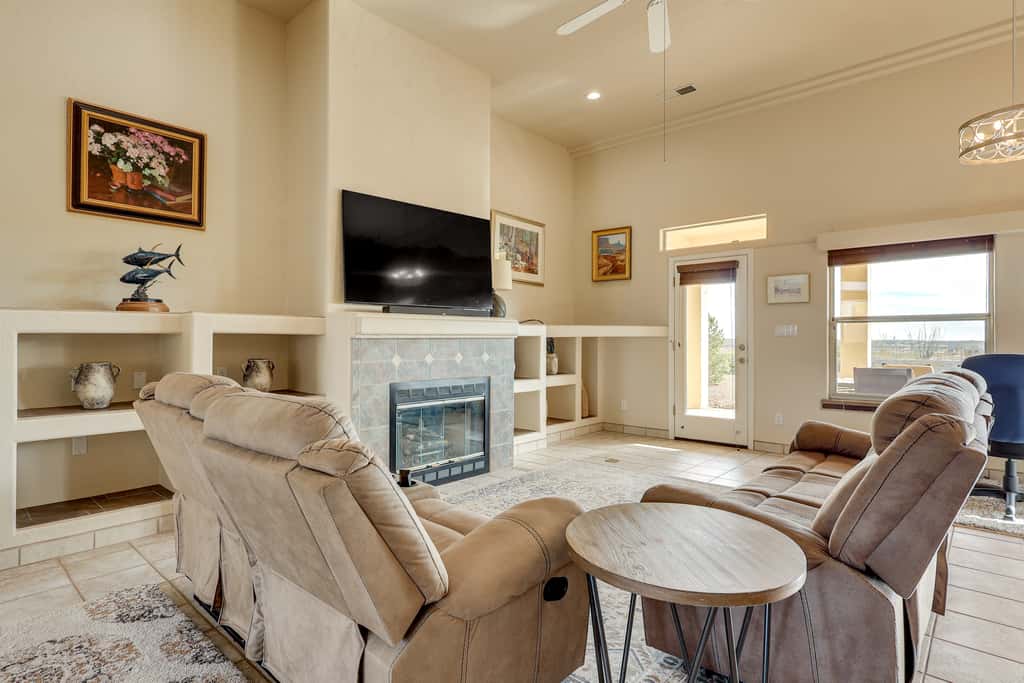Golf, Hike & Stargaze: Quiet Home in Las Cruces